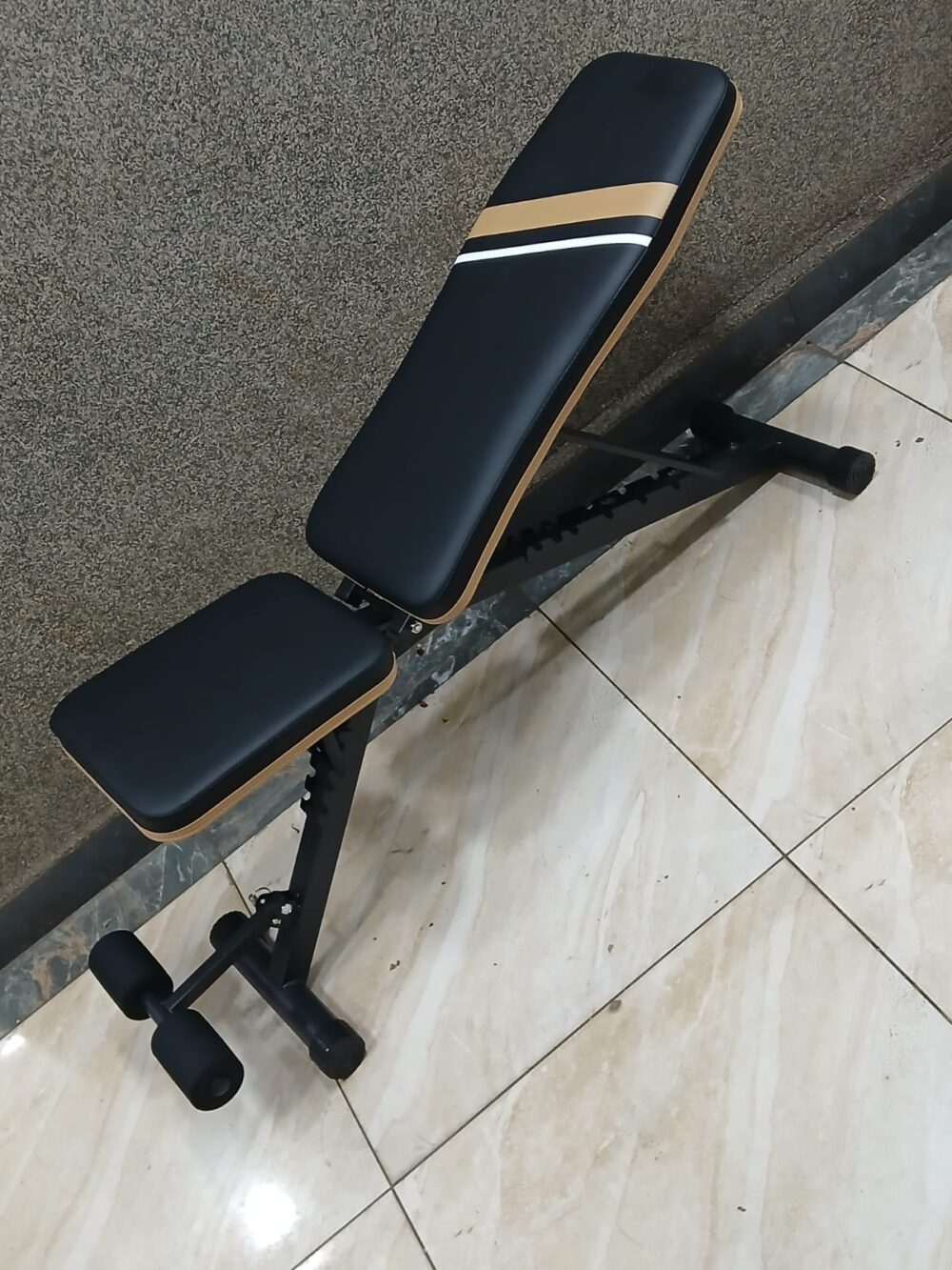 GYM BENCH